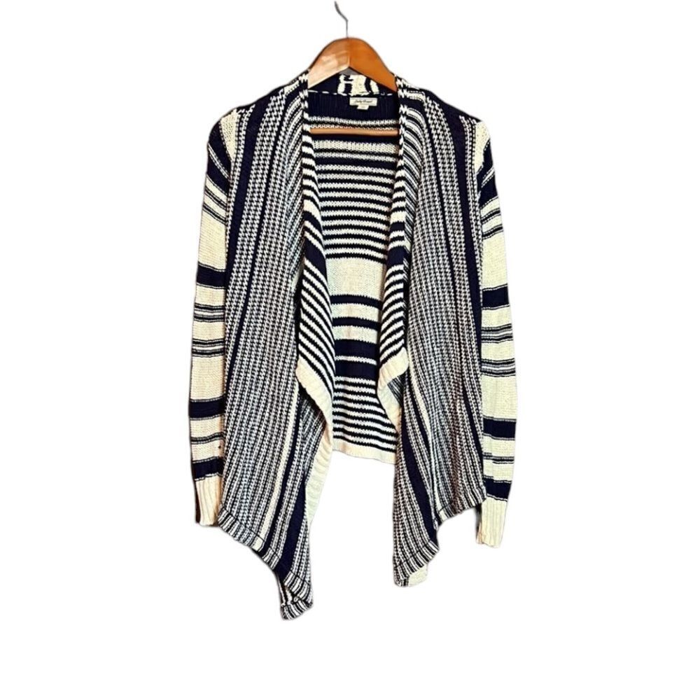 ‎3 for $30! Lucky brand striped shrug cardigan.